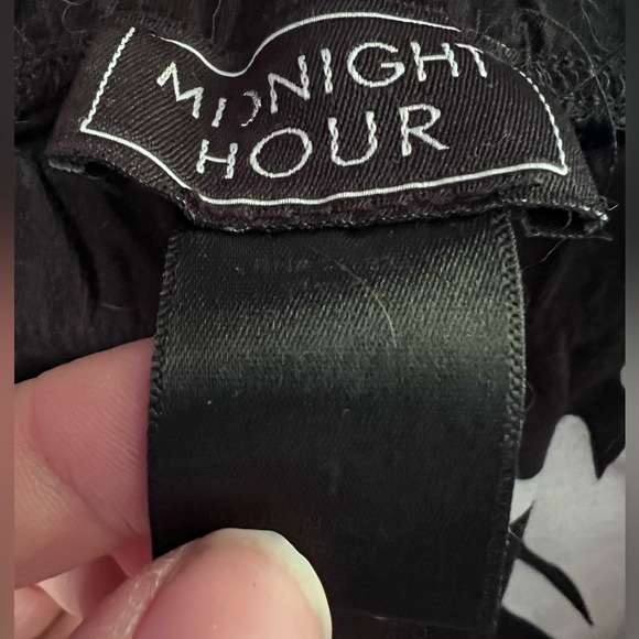 Hot Topic Midnight Hour Black & White Skeleton Leggings - Picture 3 of 4